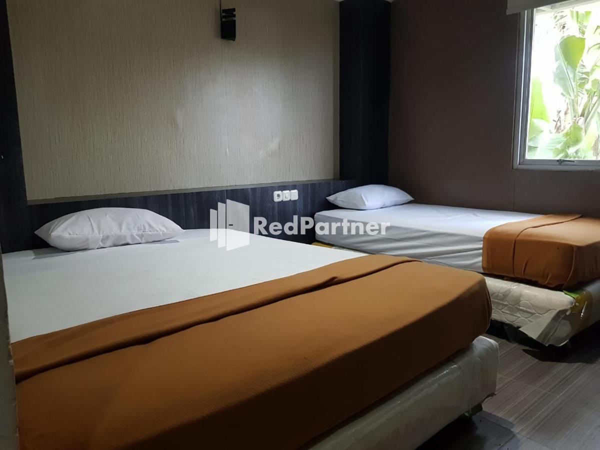 Hotel Ayu Lestari Ternate Redpartner Экстерьер фото