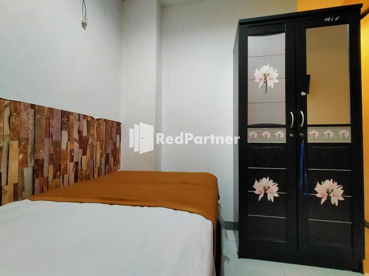 Hotel Ayu Lestari Ternate Redpartner Экстерьер фото