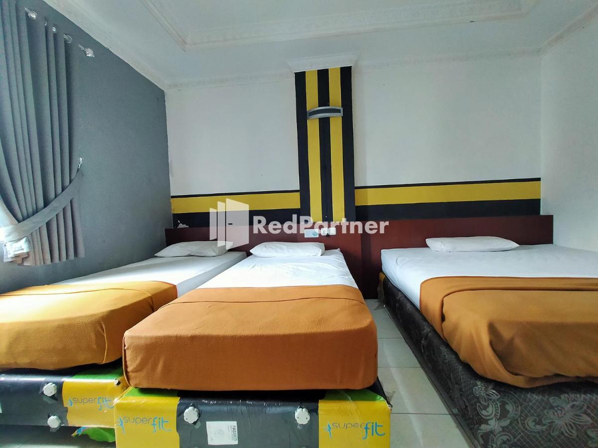 Hotel Ayu Lestari Ternate Redpartner Экстерьер фото