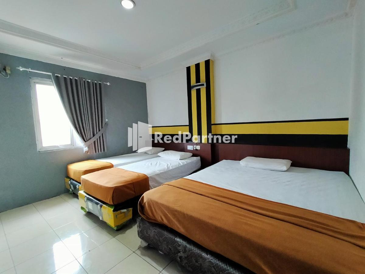 Hotel Ayu Lestari Ternate Redpartner Экстерьер фото